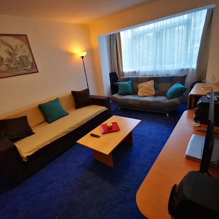 شقة أَزوغا  في Apartament Langa Castan المظهر الخارجي الصورة