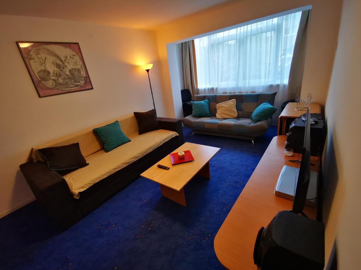 شقة أَزوغا  في Apartament Langa Castan المظهر الخارجي الصورة