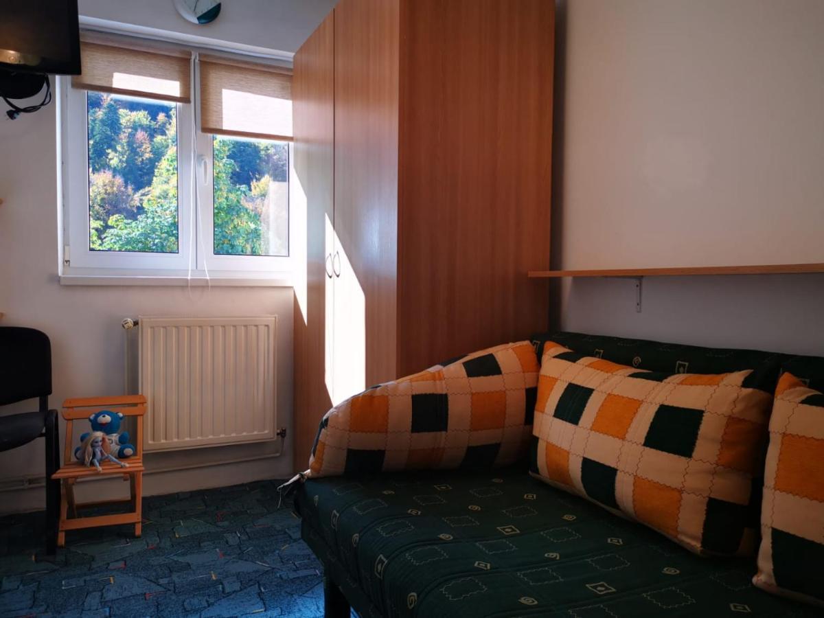 شقة أَزوغا  في Apartament Langa Castan المظهر الخارجي الصورة
